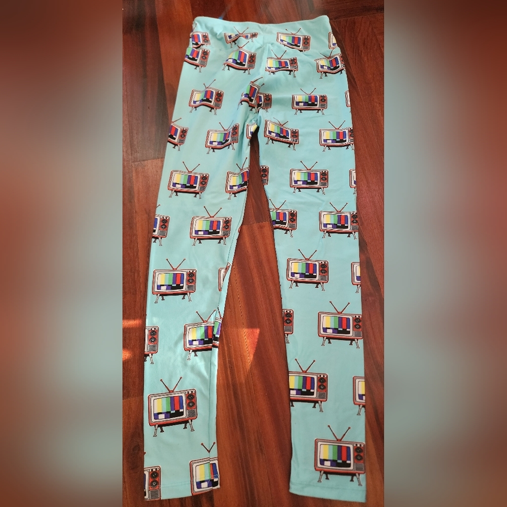 LuLaRoe Women's One Size Leggings. 50's television print